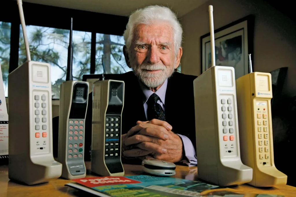 Martin Cooper, inventor pai do telefone
